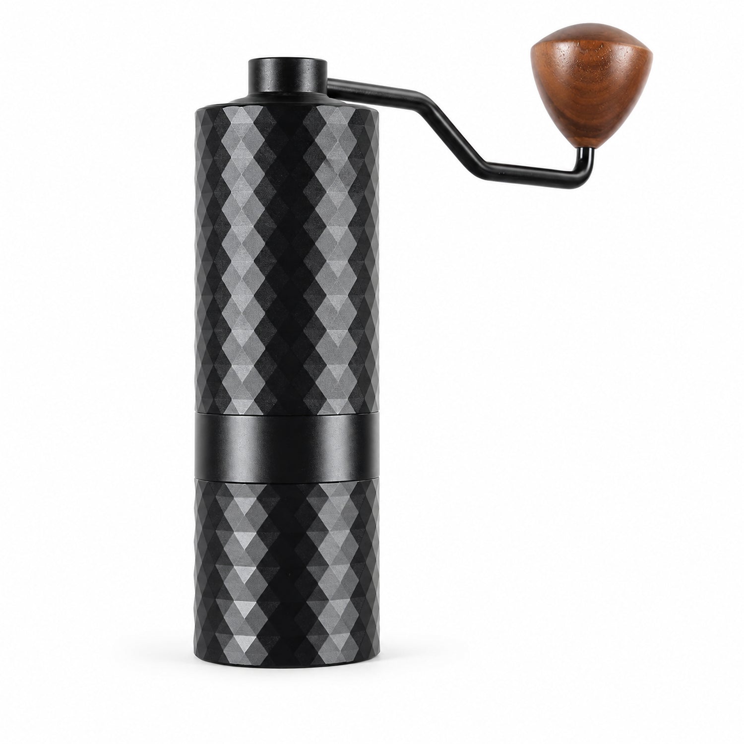 Moulin à café manuel au corps noir texturé en losanges, pommeau en bois et manivelle en inox, vue de présentation sur fond blanc.