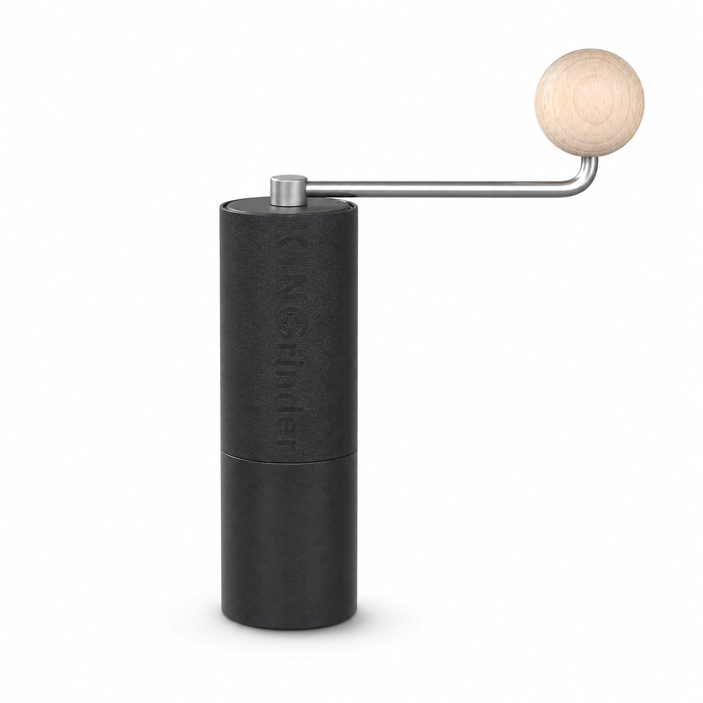 Moulin à café manuel de voyage noir compact à pommeau en bois clair et manivelle pliable en inox, vue de présentation sur fond blanc.