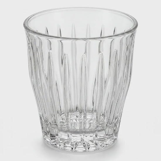 Vidéo de présentation du verre à espresso facetté transparent.