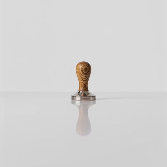 Vidéo de présentation du tamper à espresso en bois et inox.